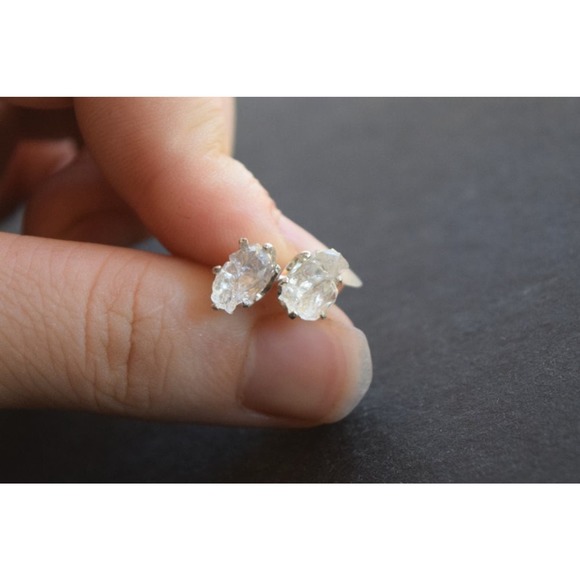 Sterling silver stud earrings, alternative diamond, uncut natural gemsto… - Picture 5 of 5